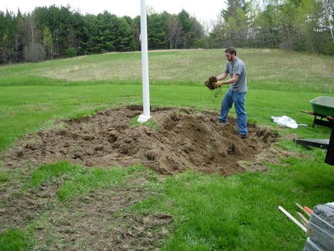 Landscaping Around Flag Pole, Landscape Around Flag Pole Yard Ideas, Flag Pole Landscaping Front Yards, Flag Pole Landscaping, Flagpole Landscaping Ideas, Flag Poles, Water Trough, Garden Poles, Front Yards