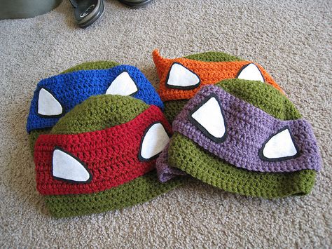 TMNT beanies!!!!!!!!!!!! Ninja Turtle Hat, Crochet Clothing And Accessories, Crochet Design Pattern, Crochet Fashion Patterns, Fun Crochet Projects, Ninja Turtle, Diy Crochet Projects, Crochet Accessories, Teenage Mutant Ninja Turtles