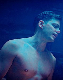 Soulmates Bill Skarsgard, Bill Skarsgard Soulmates, Bill Skarsgard Kiss Gif, Bill Skarsgard Roman Godfrey, Hemlock Grove Aesthetic, Bill Skarsgard Kiss, Roman Godfrey Gif, Bill Skarsgard Wallpaper, Bill Skarsgard Aesthetic