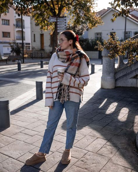 autumn mood 🍂 🏷️ france • frankrike • south of france • skandinavien • nordic • outfit • fashion • perpignan • sør i frankrike • ootd • coffee • casual • chic • autumn • fall • høst • kaffe Casual Chic Autumn, Nordic Outfit, Chic Autumn, South Of France, Autumn Fall, Casual Chic, Ootd, Fashion Outfits, France