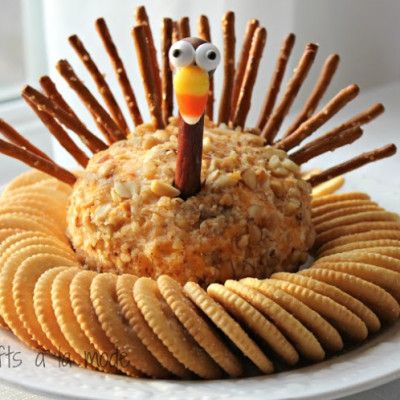 Thanksgiving Food List, Turkey Cheese Ball, Thanksgiving Fruit, Thanksgiving Snacks, Turkey Cheese, Thanksgiving Treats, Thanksgiving Dishes, Thanksgiving Appetizers, Thanksgiving Feast