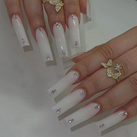 Milky Nails, Nagel Tips, White Acrylic Nails, White Nail Designs, Long Square Acrylic Nails, Nail Supplies, White Nail, Nail Length, Square Acrylic Nails