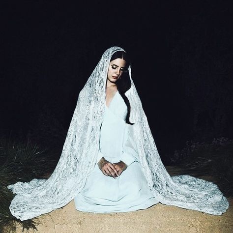 Lana Del Rey Love, Lana Rey, Elizabeth Grant, Marilyn Manson, Lana Del Ray, Indie Pop, Photo Vintage, Poster Vintage, Wedding Dresses Vintage