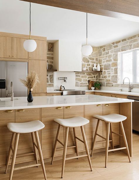 House & Home - A Quebec Kitchen Gets A Scandi Farmhouse-style Reboot Tudor Renovation, Kitchen Scandinavian Style, Scandi Farmhouse, Scandinavian Farmhouse Style, Scandinavian Kitchens, Scandi Kitchen, Scandinavian Farmhouse, Nordic Kitchen, Scandinavian Interior Design