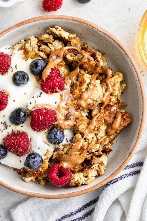 Scrambled Oats, Soft Granola, Bowl Ideas, Healthy Food Facts, Oats Breakfast, Breakfast Bowl, Bird Food, Gluten Free Breakfasts, Oats Recipes