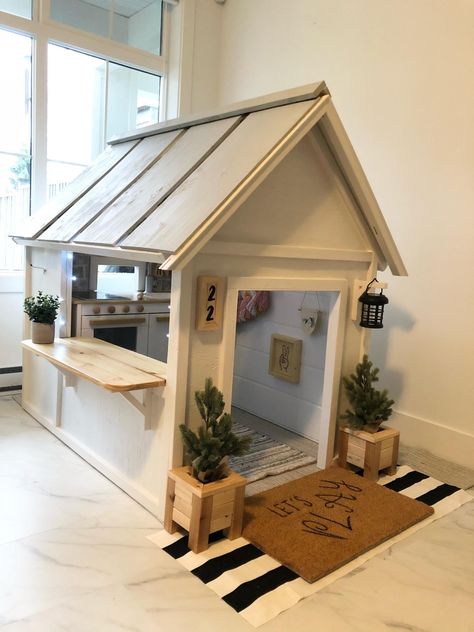 Playhouse Indoor Diy, Play Houses Indoor, Ikea Hack Playhouse, Indoor Wood Playhouse, Life Size Play House Kids, Playroom Playhouse Diy, Built In Playhouse Basement, Corner Playhouse Indoor, Build Indoor Playhouse