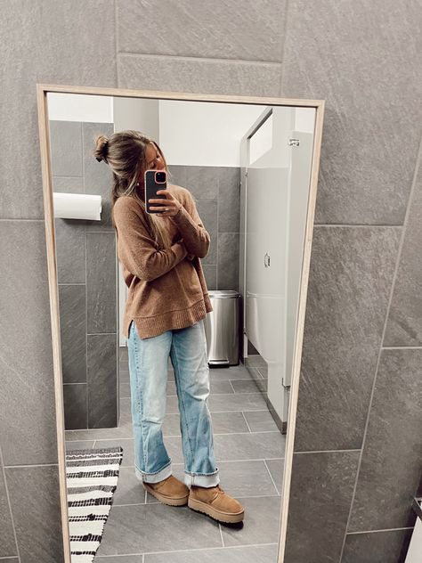 Tan Collared Shirt Outfit, Jean Jacket Athleisure Outfit, Beanie And Sweater Outfit, Tan Sweater And Jeans Outfit, Comfy Jean Outfits Winter, Comfy But Cute Fall Outfits, Bump Fall Outfits, Cute Postpartum Outfits Fall, Uggs With Jeans And Sweater