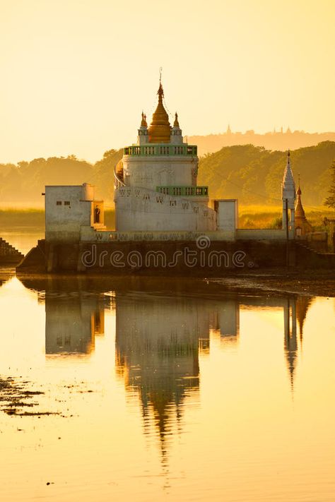 Amarapura, Mandalay Myanmar, Bagan, Buddhist Temple, Cultural Center, Mandalay, Ways To Travel, Southeast Asia, Myanmar