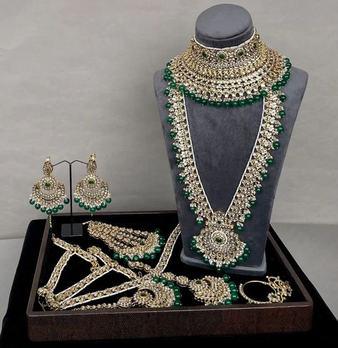 Buy Indian Bridal Jewelry Set/full Bridal Set/emerald Green Kundan Online in India - Etsy Green Jewellery Indian Bridal, Green Bridal Jewellery Set, Green Kundan Necklace, Full Bridal Jewellery Set, Hyderabadi Jewelry, Indian Bridal Jewelry, Kundan Necklace Set, Indian Bridal Jewelry Sets, Princess Necklace