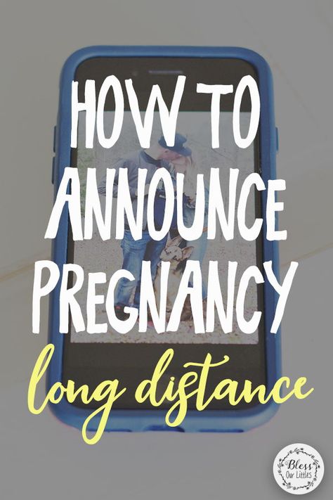 When your loved ones live far away and dropping by is not an option, you will have to get a little bit more creative on how you will tell them you're expecting. Here are some unique ways to do a long distance pregnancy announcements, that is just as thoughtful and special! #LongDistancePregnancy #LongDistancePregnancyAnnouncement #VirtualPregnancyAnnouncement #PregnancyAnnouncementIdeas Ways To Tell Family Your Pregnant, Ways To Tell Your Parents Your Expecting, Long Distance Pregnancy Announcement, How To Tell Family Your Pregnant, Pregnancy Announcement To Family, Pregnacy Announcement, Diy Pregnancy Announcement, Pregancy Announcement, First Pregnancy Announcements