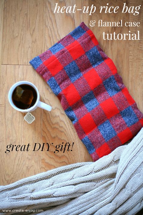 Easy heat-up rice bag and flannel case tutorial! Great DIY gift Rice Warming Bags Diy, Rice Bag With Removable Cover, How To Make A Rice Bag Heat Pack, Flannel Fabric Projects Diy, Diy Heating Pad Microwavable, Easy Sew Gifts, Heated Pillow, Warming Pillow, Diy Rice Heating Pad