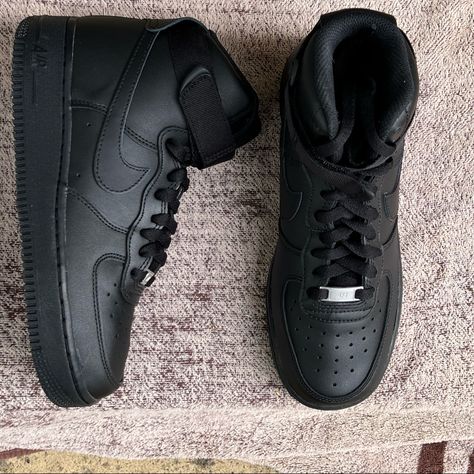 Air Force 1 Noir, Black Nike High Tops, Nike Shoes Photo, Black Air Force 1, All Black Nikes, Zapatillas Nike Air, Black Nike Sneakers, Nike Air Force 1 High, Black Nike Shoes