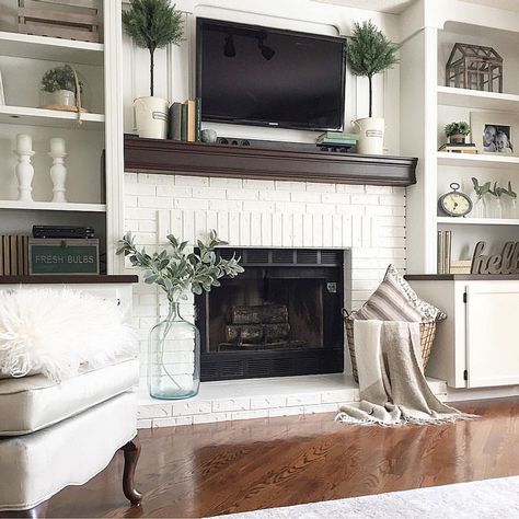 Fireplace/Built-ins Before and After Small Basement Remodeling, Design Camino, Farmhouse Room, Fireplace Built Ins, Farmhouse Fireplace, Small Basements, Fireplace Remodel, Home Fireplace, The Fireplace