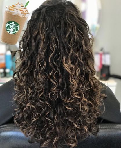 Low Light On Curly Hair, Virgin Dark Brown Hair With Highlights, Highlights For Black Curly Hair Indian, Caramel Highlights On Dark Hair Wavy, Curly Hair Balayage Dark Brown, Curly Hair 3b/3c Highlights, Highlight Wavy Hair, Natural Curly Brunette Hair With Highlights, Highlight Brown Curly Hair