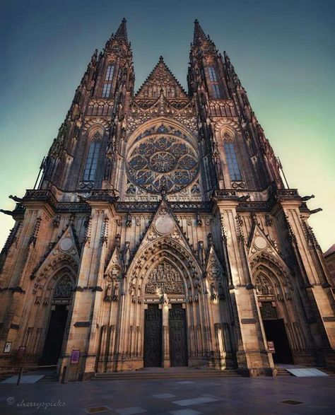 Prague Cathedral, Goth Architecture, St Vitus Cathedral, St Vitus, Gothic Cathedrals, European Castles, Cathedral Architecture, Gothic Church, Cathedral Church