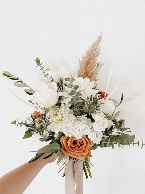 Boho Wedding Bouquet, Bridal Bouquet Fall, Boho Wedding Flowers, Bridal Bouquet Flowers, Fall Wedding Bouquets, Fall Wedding Flowers, Wedding Flower Inspiration, Wedding Mood, Wedding Wishes