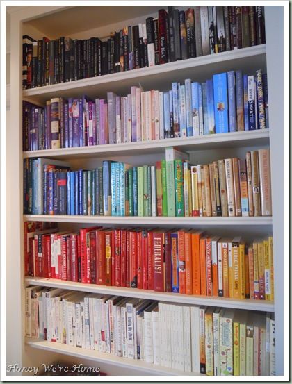 I totally already do this.  Not by subject or title or author, but by cover color Organizing Kids Books, Styling A Bookcase, Beautiful Bookshelf, Rainbow Order, Bookshelf Organization, Book Organization, Up Book, Clever Hacks, Tidy Up