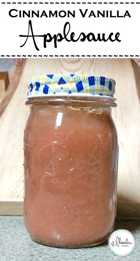 Vanilla Applesauce, Canning Applesauce, Canned Applesauce, Canning Apples, Applesauce Recipe, Canned Food Storage, Apple Sauce Recipes, Homemade Applesauce, Pretzels Recipe