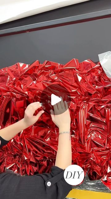 DIY Valentine Backdrop ❤️ Thank you @ideaopt.com.ua for Sharing this creative backdrop!   #diybackdrop #diyvalentines #diyproject #di... | Instagram Diy Youtube Backdrop, Foil Backdrop Ideas, Fashion Show Backdrop, How To Make Backdrop, Foil Backdrop, Valentine Photo Backdrop, Christmas Stage Design, Diy Christmas Backdrop, Diy Photo Booth Backdrop