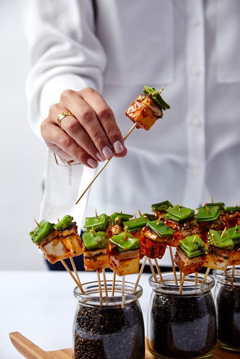 Wedding Catering NYC | Food | Pier Sixty Finger Food Presentation Ideas, Fish Catering Ideas, Diy Canapes Wedding, Dinner On A Stick, Luxury Canapes Food, Modern Finger Food, Late Night Appetizers Parties Food, Event Food Ideas Catering, Fall Catering Ideas