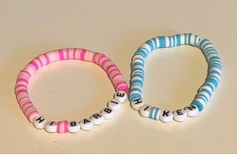 Clay Beads Bracelet Ideas For Besties, Barbie Movie Crafts, Bff Clay Bead Bracelet Ideas, Movie Inspired Bracelets, Movie Bracelet Ideas, Barbie Clay Bead Bracelet, Barbie Friendship Bracelet, Ken Bracelet, Barbie Bracelet Ideas