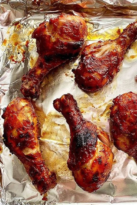 Baked Bbq Chicken Legs, Chicken Legs In Oven, Bbq Chicken Drumsticks, Drumsticks Recipe, Bbq Chicken Legs, Chicken Breast Crockpot Recipes, Baked Chicken Drumsticks, Crockpot Chicken Breast, Barbeque Chicken