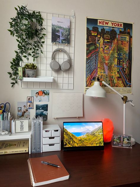 Shelf Above Desk Decor, Artsy Desk Aesthetic, Minimalist Study Room Design, Desk Aesthetic Brown, Room Organization Desk, Above Desk Decor Ideas, Posters Above Desk, Desk Inspo Minimalist, Above Desk Ideas