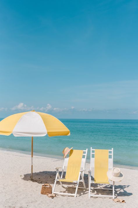 Gasparilla Inn, Old Florida, Sunny Beach, Beach Umbrella, Yellow Aesthetic, White Sand Beach, Fort Myers, Beach Aesthetic, Beach Cottages