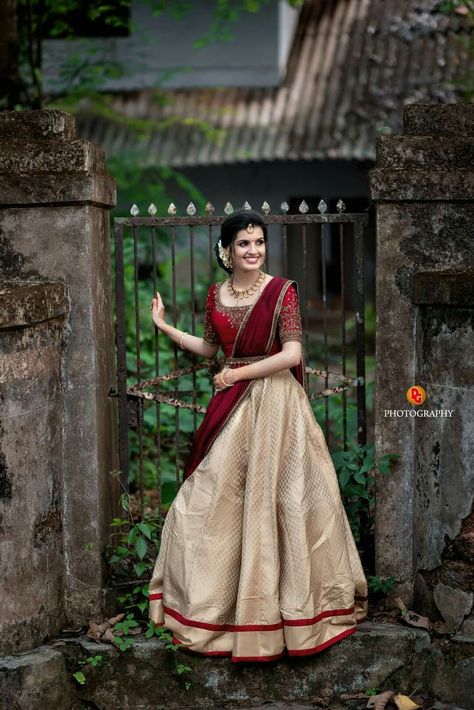 Half Saree Traditional Kerala, Dawani Designs For Wedding, Bridal Lehenga Unique Colour, Langa Dhawani Designs, Engagement Outfit Kerala, Traditional Dresses For Engagement, Lehanga Designs Traditional, Lehanga Kerala Style, Langa Davani Designs Traditional