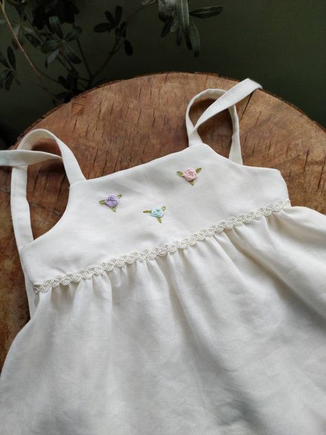 Newborn White Dress, Newborn Baby Dress Embroidery, Kids Embroidery Dress, Handmade Cute Gifts, Linen Baby Dress, Gifts For Newborn, Coriander Oil, Lavender Embroidery, Baby Dress Embroidery