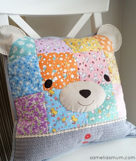 Old Baby Clothes, Diy Sy, Bear Pillow, Memory Crafts, Memory Pillows, Baby Sewing Projects, Patchwork Pillow, Sewing Pillows, Quilted Pattern