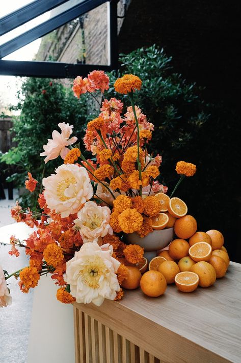 Jason + Lowri by Jessica Lily - Together Journal - Weddings Flowers With Oranges, Industrial Wedding Colorful, Colorful Wedding Reception Tables, Centerpiece With Oranges, Citrus Fall Wedding, May Wedding Table Decorations, Wedding Centerpiece Floating Candles, Rich Wedding Colors, Ceremony Flowers Altar Outdoor