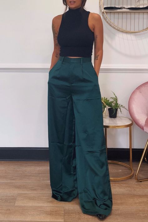 Satin Pants Wedding, Satin Jeans Outfit, Silk Dress Pants Outfit, Green Casual Outfit For Women, Semi Formal Wide Leg Pants Outfit, Stain Pants Outfit, Satin Green Pants, Green Satin Trousers Outfit, Gold Silk Pants Outfit