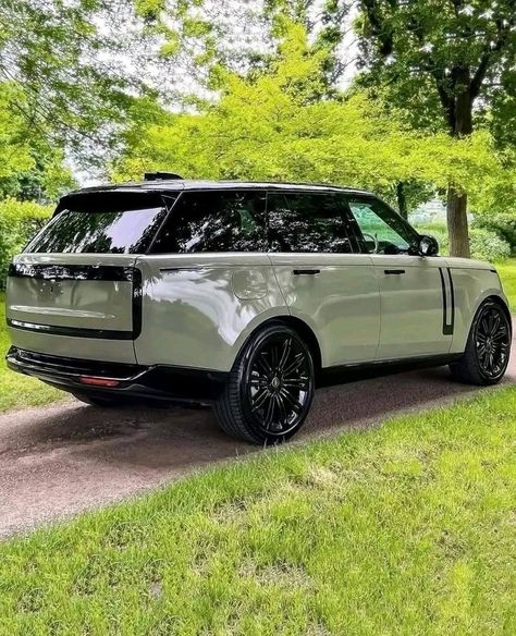 B13 Nissan, New Range Rover, Range Rover Sv, Dream Cars Range Rovers, The New Range Rover, Range Rover Car, Luxury Cars Range Rover, White Range, Best Suv