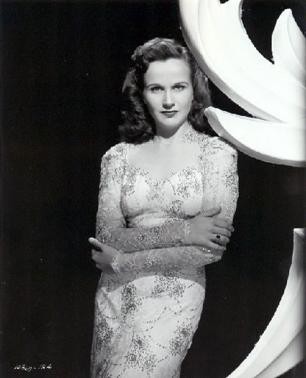 In MEMORY of KIM HUNTER on her BIRTHDAY - Born Janet Cole, American film, theatre, and television actress. She won both an Academy Award and a Golden Globe Award, each as Best Supporting Actress, for her performance as Stella Kowalski in the 1951 film A Streetcar Named Desire. Decades later, she was nominated for a Daytime Emmy Award for her work on the soap opera The Edge of Night. Nov 12, 1922 - Sep 11, 2002 (heart attack) Kim Hunter, A Streetcar Named Desire, Glittery Dress, Veronica Lake, Emmy Award, Stairway To Heaven, Vintage Film, Golden Globe Award, Golden Age Of Hollywood