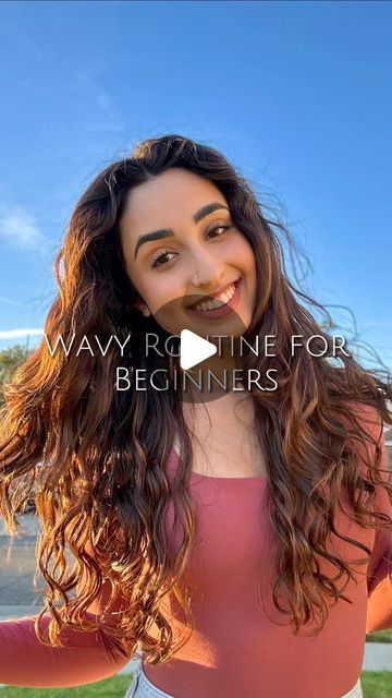 Day 3 Wavy Hair Hairstyles, How To Wave Hair Naturally, Layers With Wavy Hair, 2023 Wavy Hair, Long Wavy Hair Routine, Slight Wavy Hair, Hairstyles For Wavy Hair Natural, Wavy Hair Product Order, Hairstyles For Medium Wavy Hair