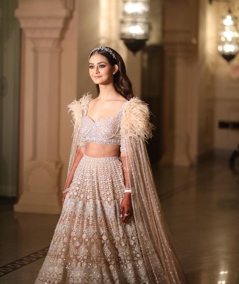 Trendy Reception Outfit, Indowestern Outfit For Bride, Cape Lehenga Indian Weddings, Bride Reception Outfit Indian, Falguni Shane Peacock Lehenga, Shane Peacock Lehenga, Trendy Wedding Outfits, Indian Reception Dress, Reception Dress Bride Indian