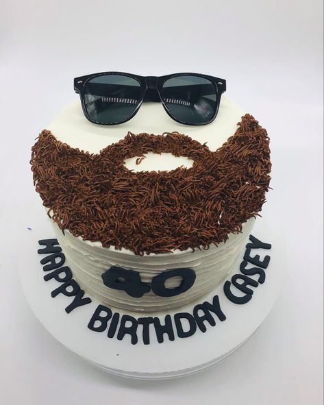 Cool Cakes For Men, Guy Birthday Cakes, 34 Birthday Cake For Man, 26th Birthday Cake For Him, Husbands Birthday Cake, Cool Cake Ideas For Men, Cakes For Guys Birthday Men, 40th Birthday Cake Simple, Bday Party For Men