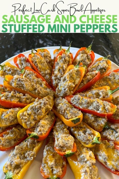 Sausage Stuffed Mini Peppers, Stuffed Peppers Appetizer, Mini Peppers Recipes, Cream Cheese Stuffed Peppers, Low Carb Appetizer, Party Finger Food, Sweet Pepper Recipes, Mini Peppers, Mini Sweet Peppers