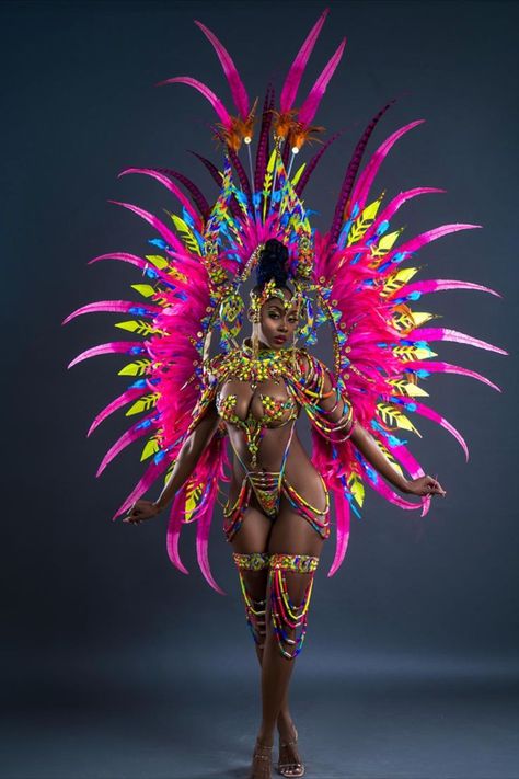 Krave the Band out of Barbados, designed a costume section for GENX Miami Carnival and its absolutely stunning!!!. The section is called Junkanoo and is produced under the theme "Origins of a culture" Carribean Carnival Outfits, Junkanoo Costume, Trini Carnival, Carnivale Costume, Carnival Photoshoot, Trinidad Carnival Costumes, Embellished Swimwear, Brazilian Carnival Costumes, Carribean Carnival Costumes