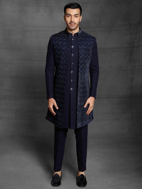 Groom Dress For Wedding, Sangeet Outfit For Men, Western Outfits For Men, Sleeveless Jacket For Men, Unique Mens Wedding Suits, Indo Western Outfits For Men, Indo Western Dress For Men, Men Wedding Dress, Wedding Dress Groom