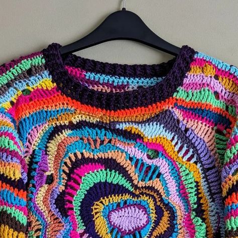 Free Form Crochet Sweater, Crazy Crochet Patterns, Freeform Crochet Sweater, Freeform Crochet Clothes, Freeform Crochet Art, Scrap Crochet Sweater, Scrap Yarn Sweater Crochet, Scrap Yarn Projects Crochet, Freeform Crochet Top