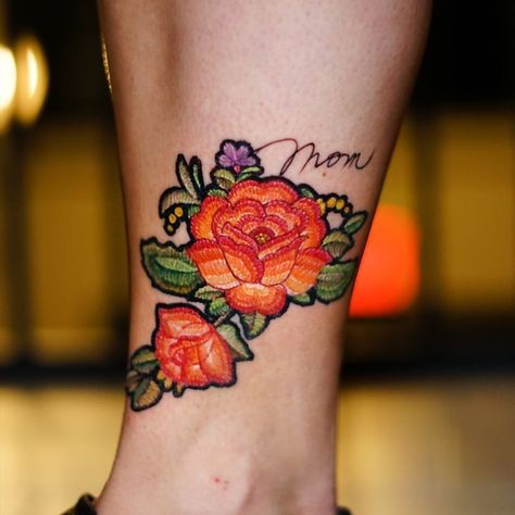 Tattoos Emo, Thread Tattoo, Tattoos Cool, Cross Stitch Tattoo, Marigold Tattoo, Traditional Hand Tattoo, Emo Tattoos, Tattoos Rose, Mexican Tattoo