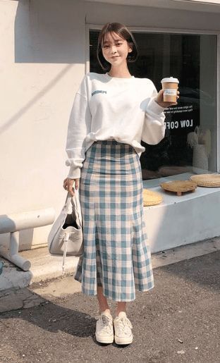 Korean Spring Outfits, Rok Outfit, Tokyo Street Fashion, Korean Outfit Street Styles, Korean Casual Outfits, Hijabi Outfits Casual, Korean Fashion Dress, London Street Style, Korean Girl Fashion