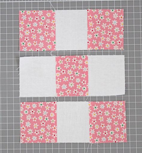 {Classic Quilt Blocks} Nine Patch - A Tutorial - Threadbare Creations Classic Quilt Blocks, Threadbare Creations, Sawtooth Quilt, Charm Pack Quilt Patterns, Recipes Tutorials, Rag Quilt Patterns, Quilt Blocks Easy, Beginning Quilting, 9 Patch Quilt