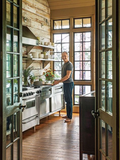 Bring Nature In Rustic Lake Houses, Bedroom Nook, Lake House Kitchen, Cottage Lake, Herringbone Backsplash, Lake Living, Lake House Decor, Bunk House, Natural Home Decor