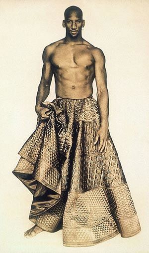 Men Wearing Skirts, Quilted Skirt, Paolo Roversi, Robert Mapplethorpe, Azzedine Alaia, Men In Kilts, A Skirt, Minsk, 인물 사진