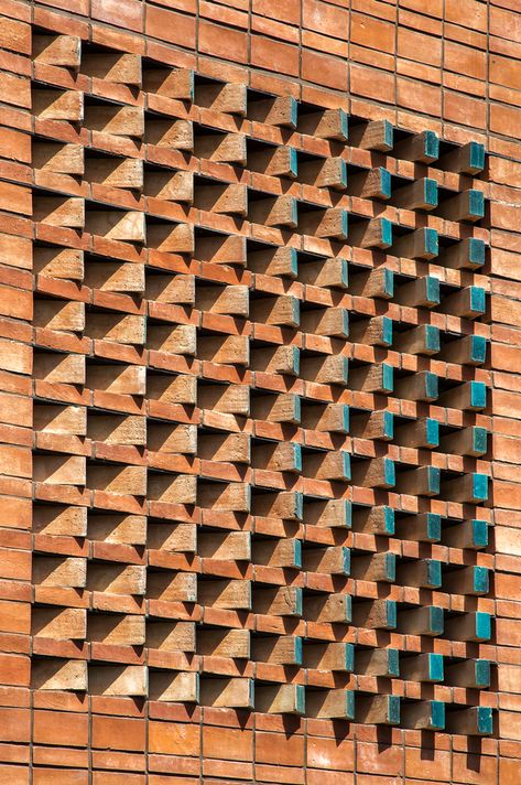 Gallery of Ozgol Apartment / Hooba Design Group - 16 Brick House Designs, Jaali Design, Brick Works, Brick Cladding, Brick Detail, Brick Art, Brick Masonry, Brick Architecture, Brick Facade