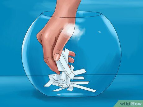 How to Play Fish Bowl (with Pictures) - wikiHow How To Play Fish Bowl Game, Fish Bowl Game Ideas, Fish Bowl Game, Fishbowl Game, Games For Big Groups, Baby Shower Fishing, Valentines Brunch, Fun Group Games, Fish Bowls