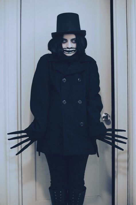 Babadook costume Babadook Halloween Costumes, Babadook Costume, Stand Glitter, Alien Halloween Costume, The Babadook, Scaring People, Alien Halloween, Foolish Mortals, Creepy Costumes